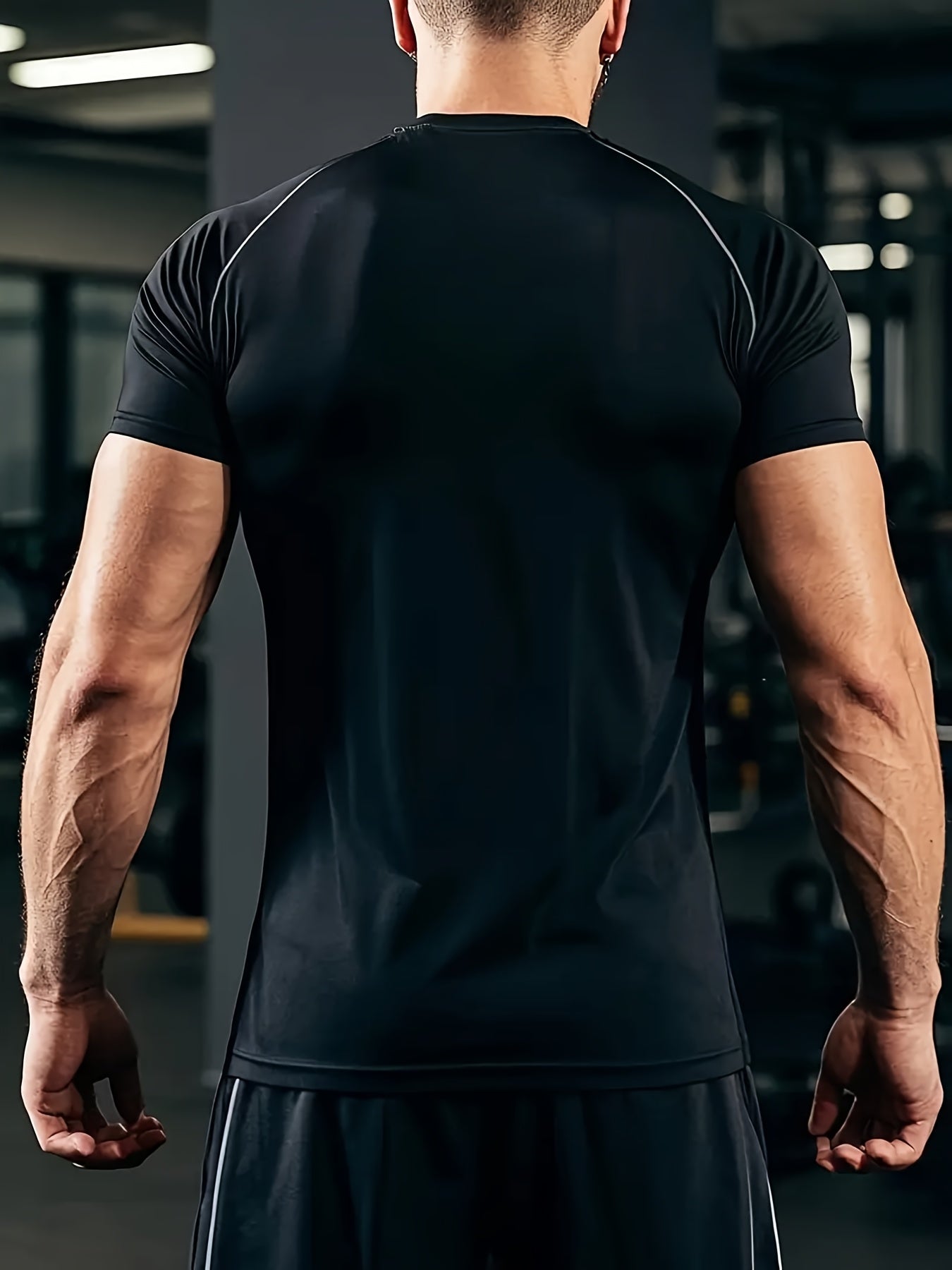 Ademend sportshirt met de perfect pasvorm – Legt het accent op spierenvormen
